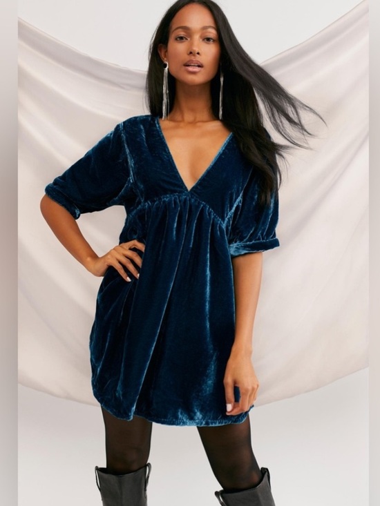 Free People Dresses & Skirts - Free People Teal Velvet V-Neck Mini Dress